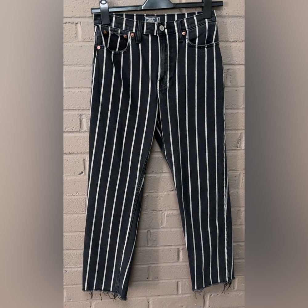 Abercrombie & Fitch striped straight ankle jeans 6